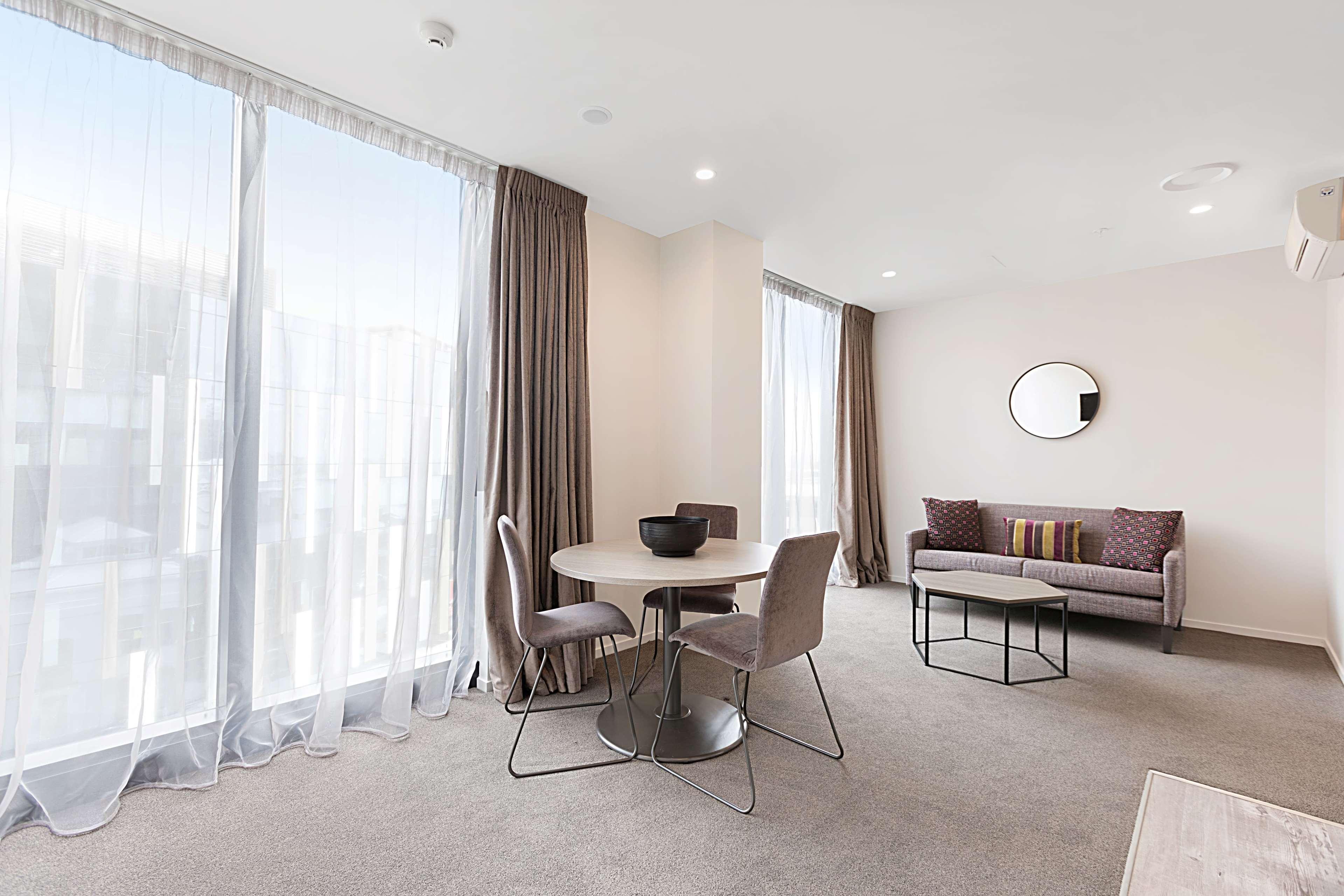 Ramada Suites By Wyndham Victoria Street West Auckland Exterior foto